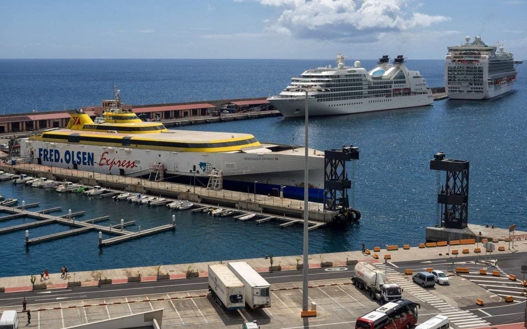 El puerto de La Palma roza una subida del 24 por ciento en tráfico de pasajeros