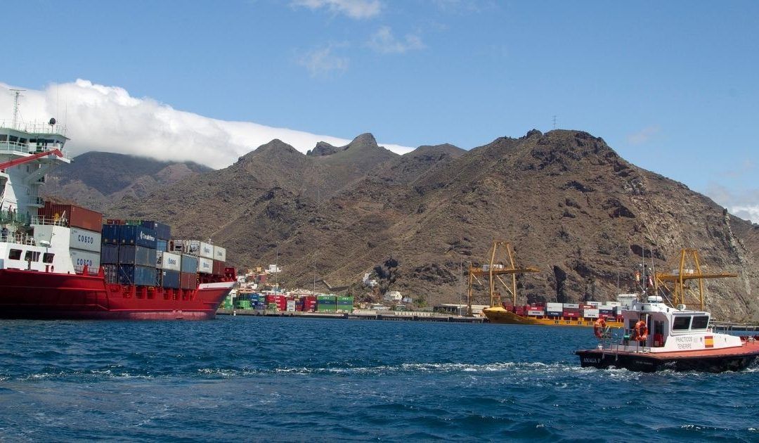 Prácticos en el puerto de Santa Cruz de Tenerife