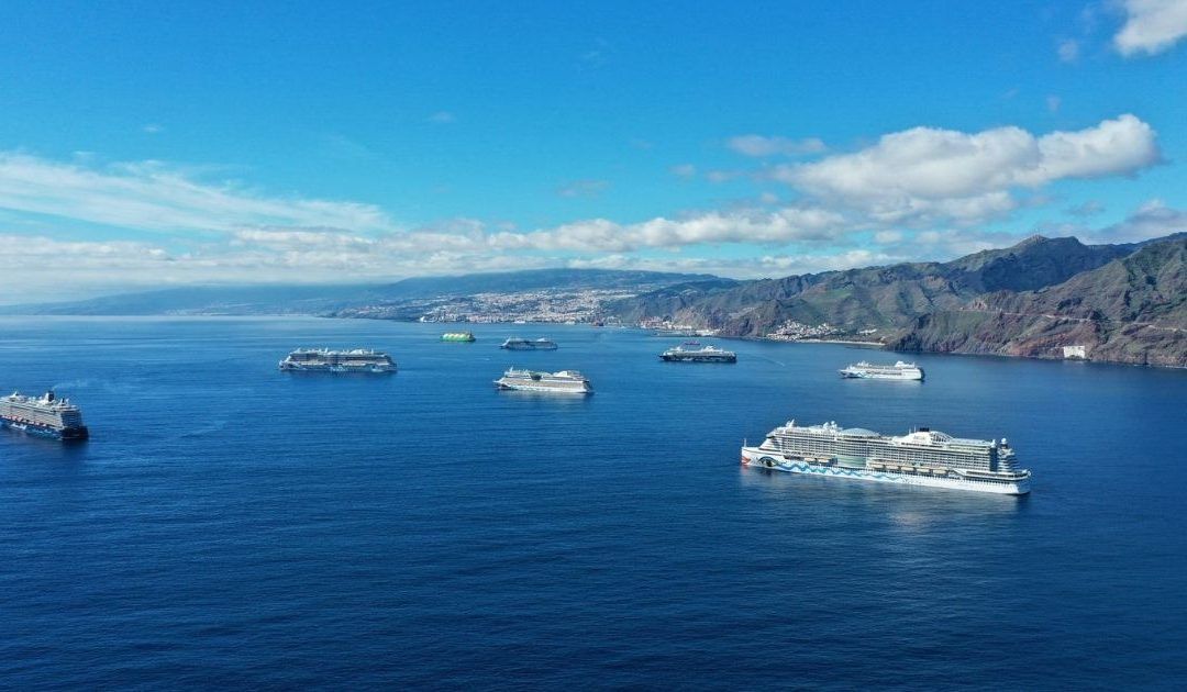 Cruceros fondeados en Tenerife, Anaga