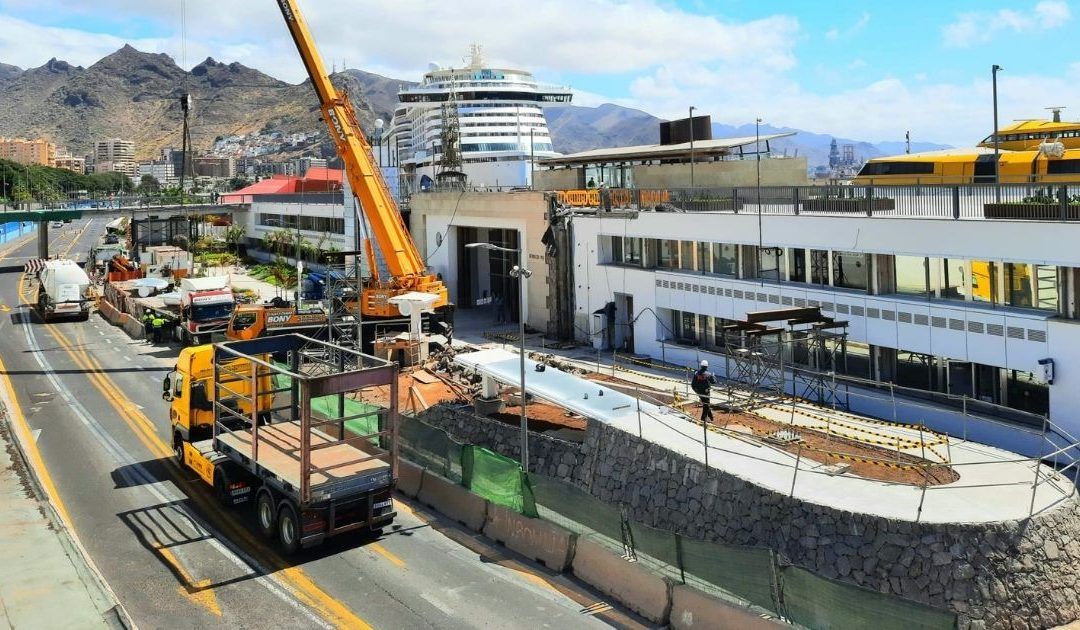 Montaje de la pasarela puertos de tenerife