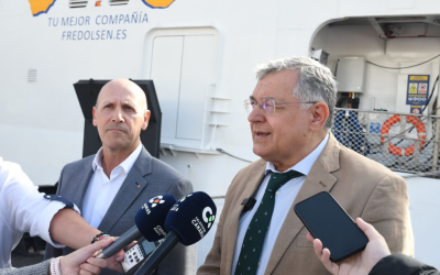 Fred.Olsen Express se conecta al suministro eléctrico del puerto de Tenerife durante sus escalas nocturnas