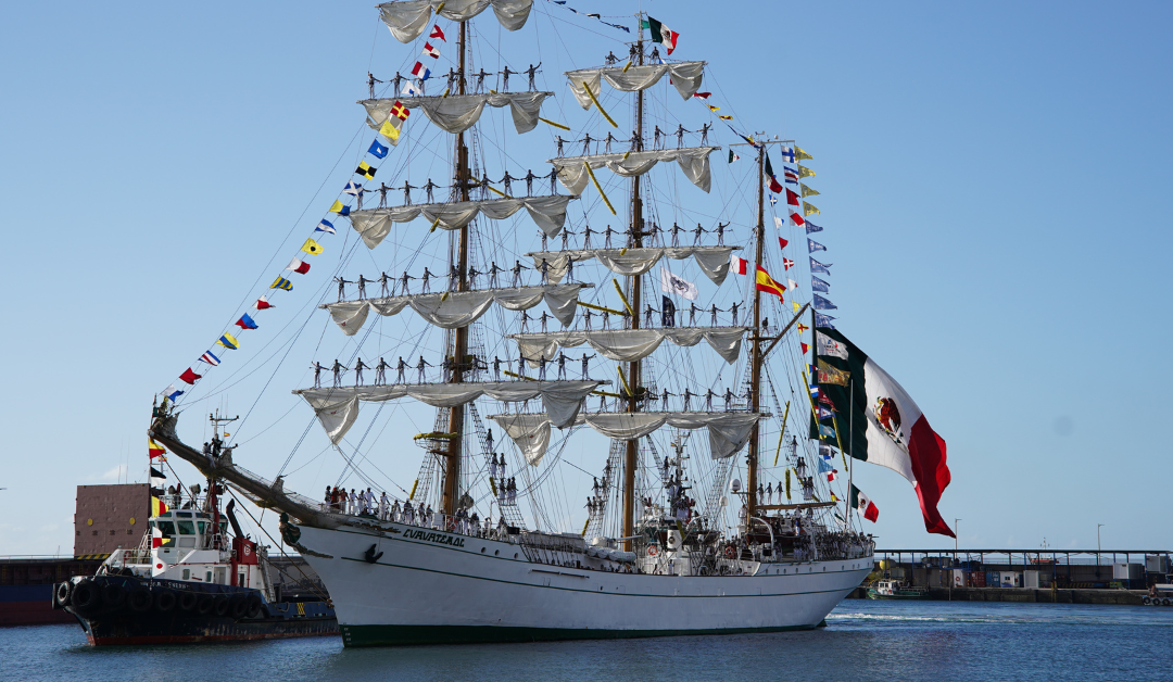 El buque escuela Cuauhtémoc arribó al puerto de Santa Cruz de Tenerife