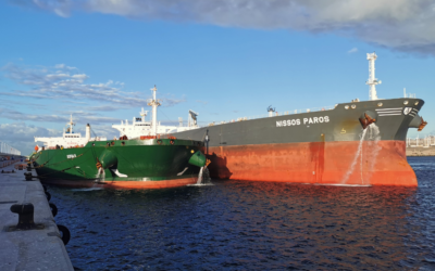 Primera operativa en el puerto de Granadilla de trasvase de combustible barco a barco
