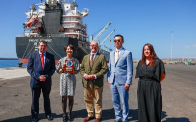 El puerto de Granadilla se afianza como hub de transbordo de eólicos