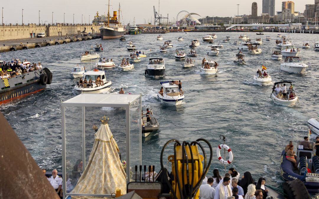 Puertos de Tenerife rinde homenaje a la Virgen del Carmen junto a la comunidad portuaria
